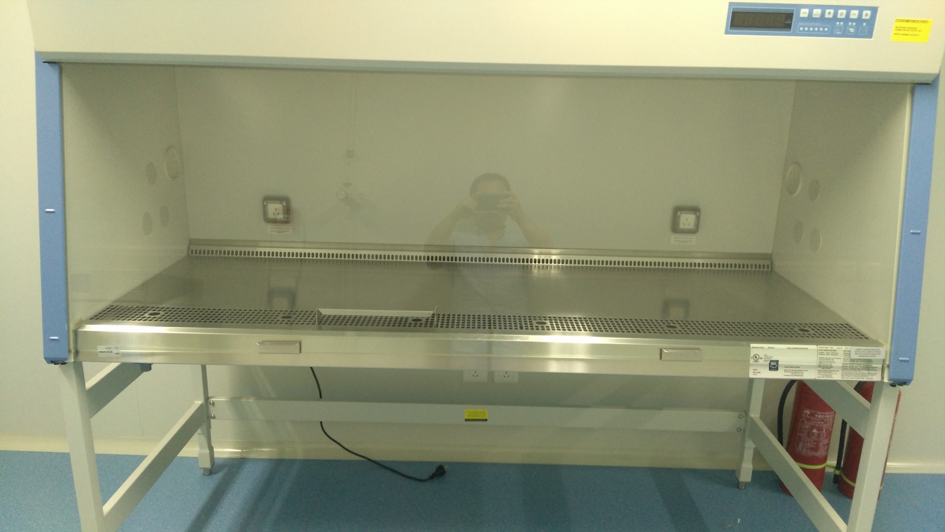 thermo scientific 生物安全柜 a2型1389