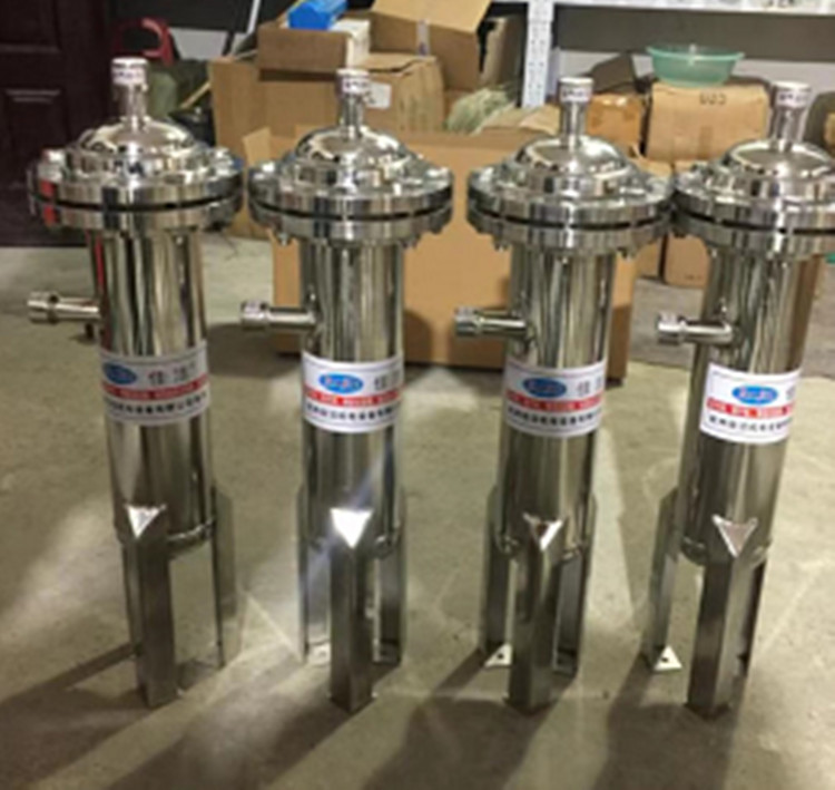 不锈钢油水分离器_副本.jpg